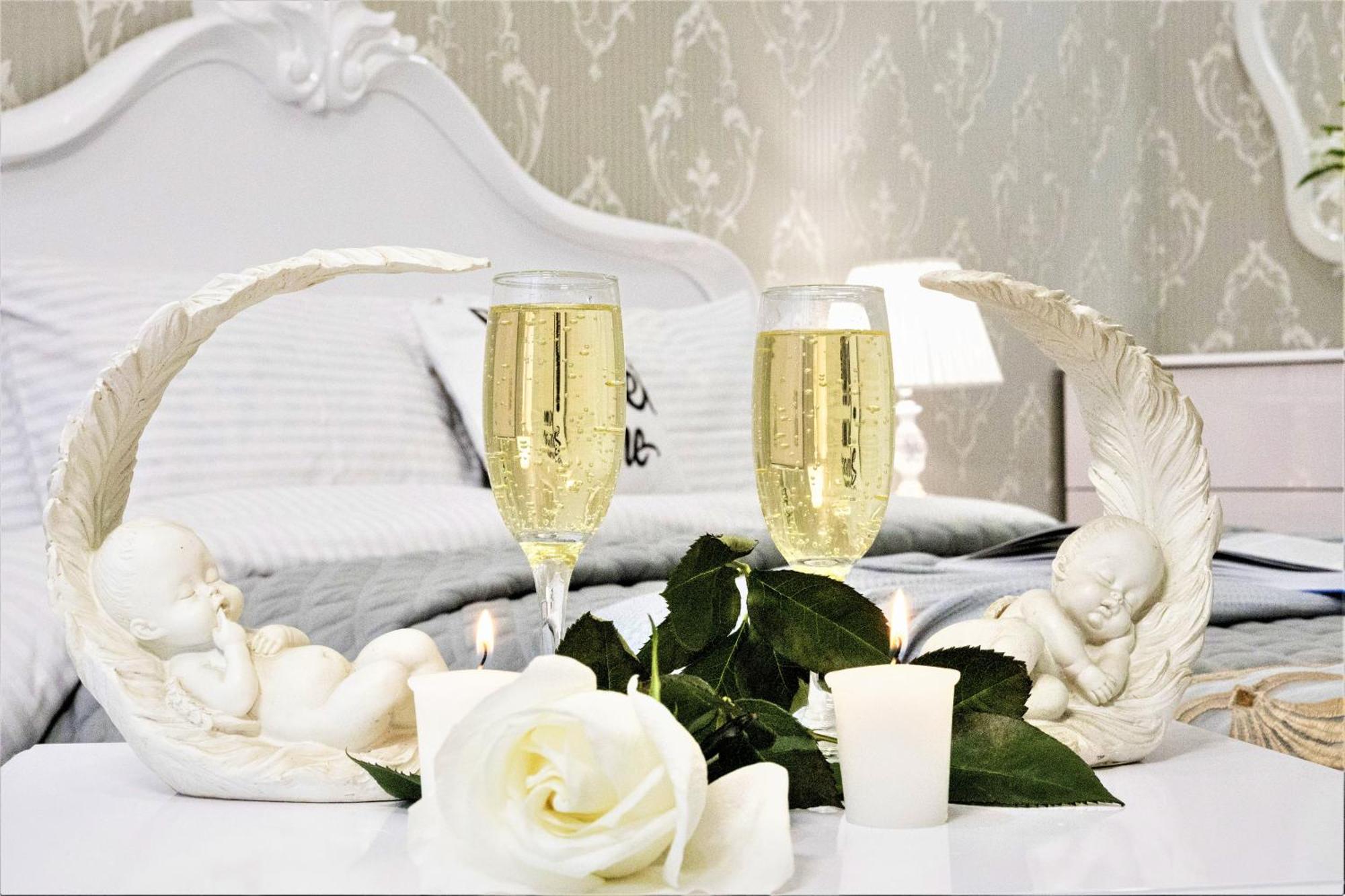 Apartment стильная в центре одессы с балконом